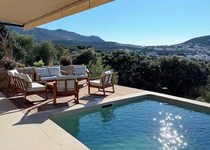 Pietra Mare Piscine Vue A L'ile-rousse * LʼÎle-Rousse