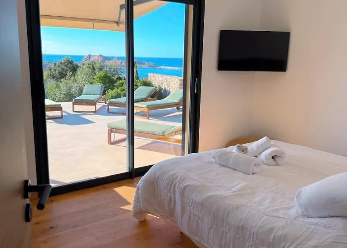 Villa Pietra Mare Piscine Vue A L'ile-rousse LʼÎle-Rousse