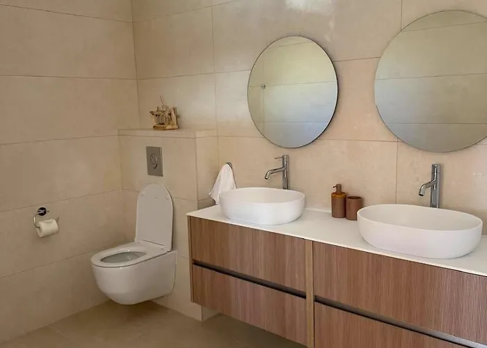 Pietra Mare Piscine Vue A L'ile-rousse * LʼÎle-Rousse