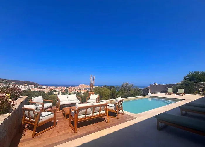 Villa Pietra Mare Piscine Vue à L'ile-rousse LʼÎle-Rousse